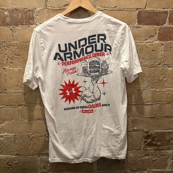 Under Armour men’s Medium Fresh Gains T shirt - Picture 2 of 3